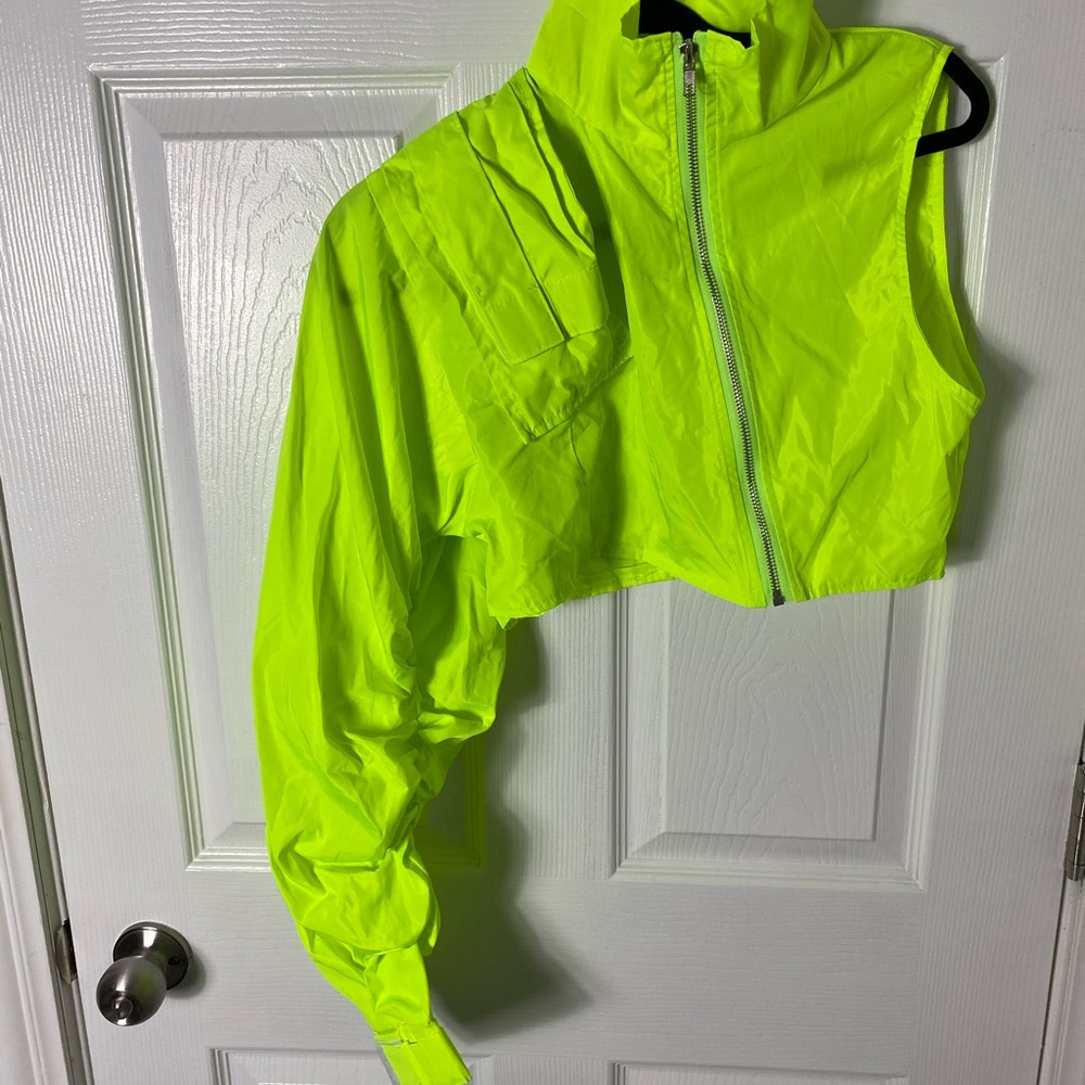 Crop Jacket - Picture 2 of 3